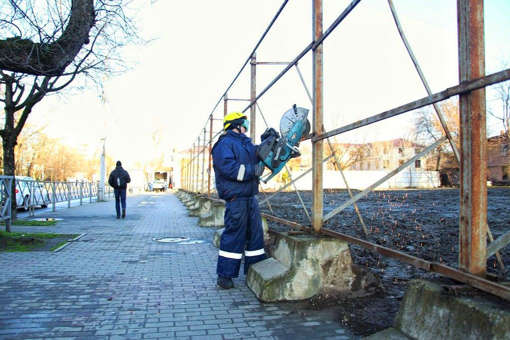 Разборка заборов